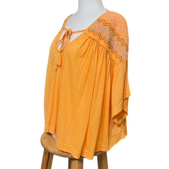 NWT Free People Market Embroidered Boho T-Shirt Short Sleeve V-Neck Over… - Picture 9 of 14